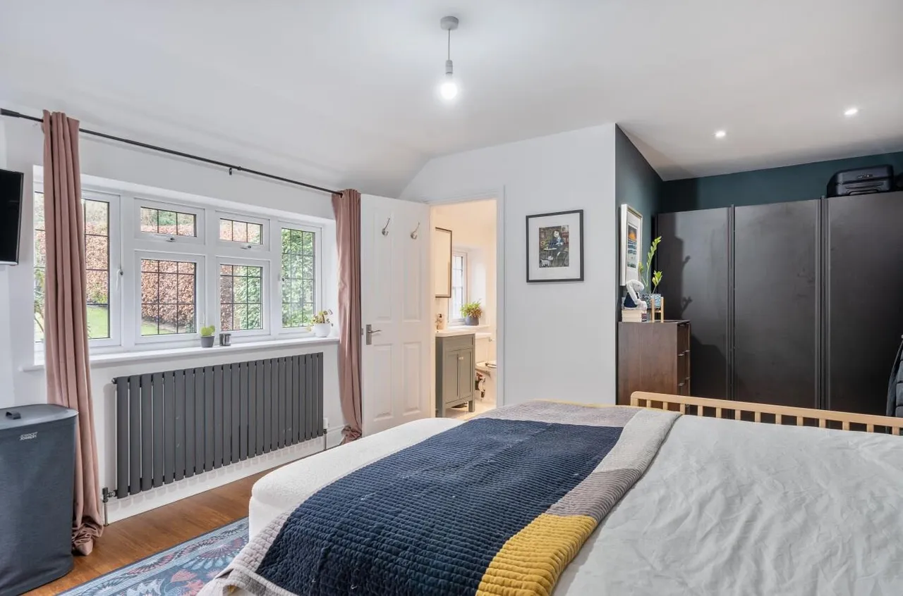 Holly Lane West, Banstead, SM7 2BB, photo 25