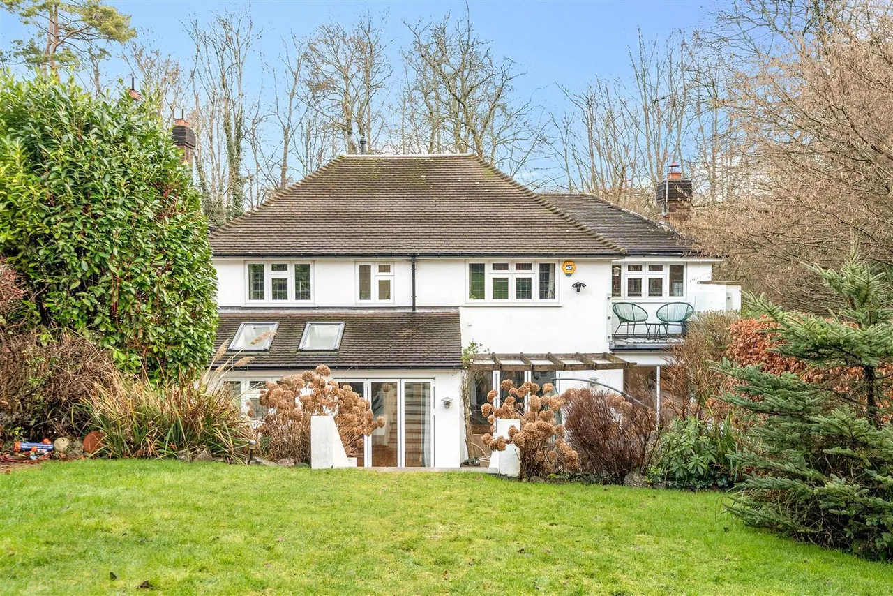 Holly Lane West, Banstead, SM7 2BB, photo 18