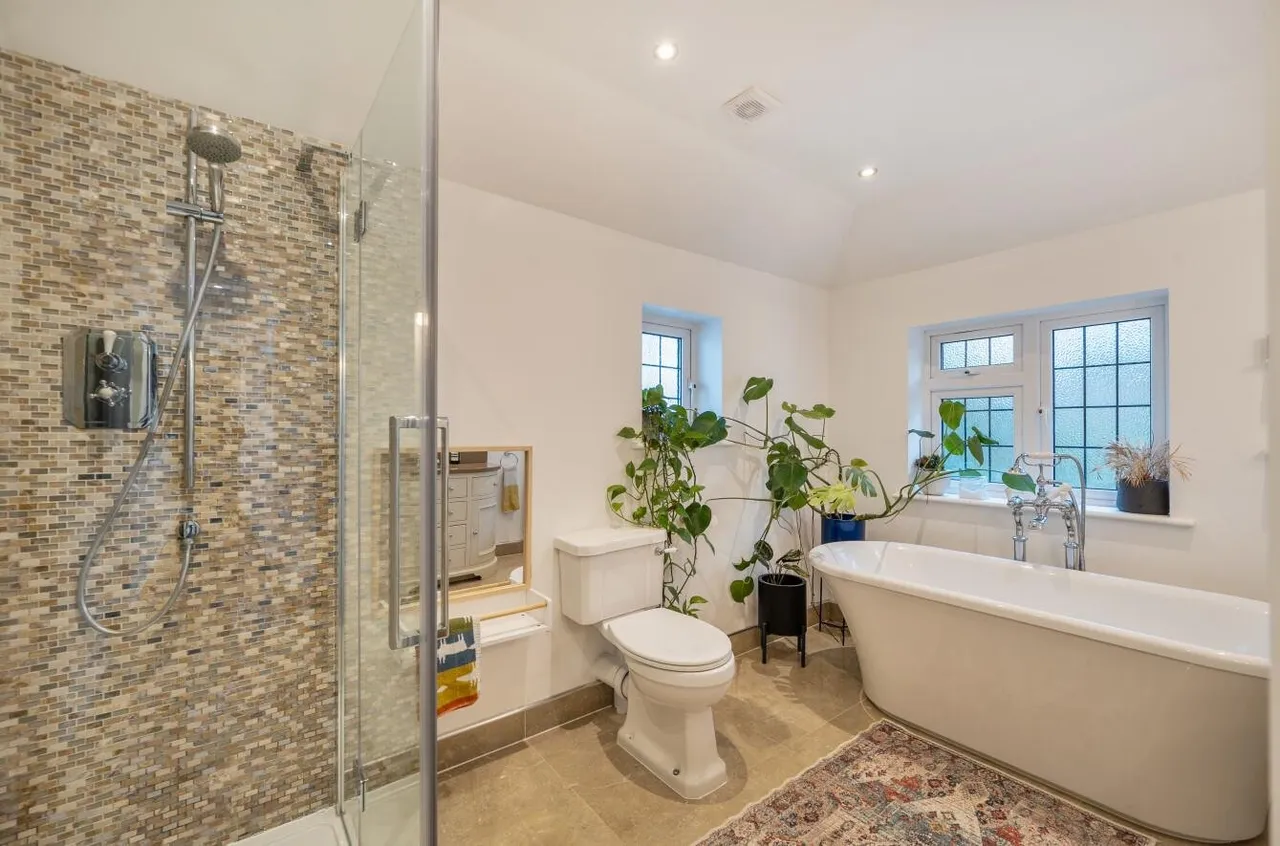 Holly Lane West, Banstead, SM7 2BB, photo 30
