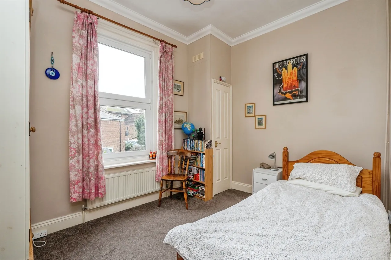 Brandon Road, Southsea, PO5, photo 13