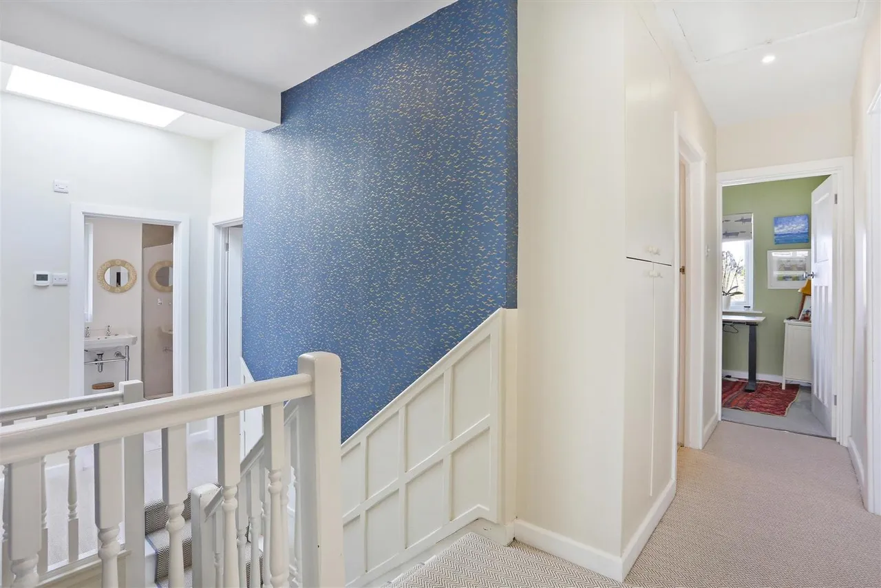 Woodstock Road, Carshalton, Surrey, SM5 3ED, photo 32