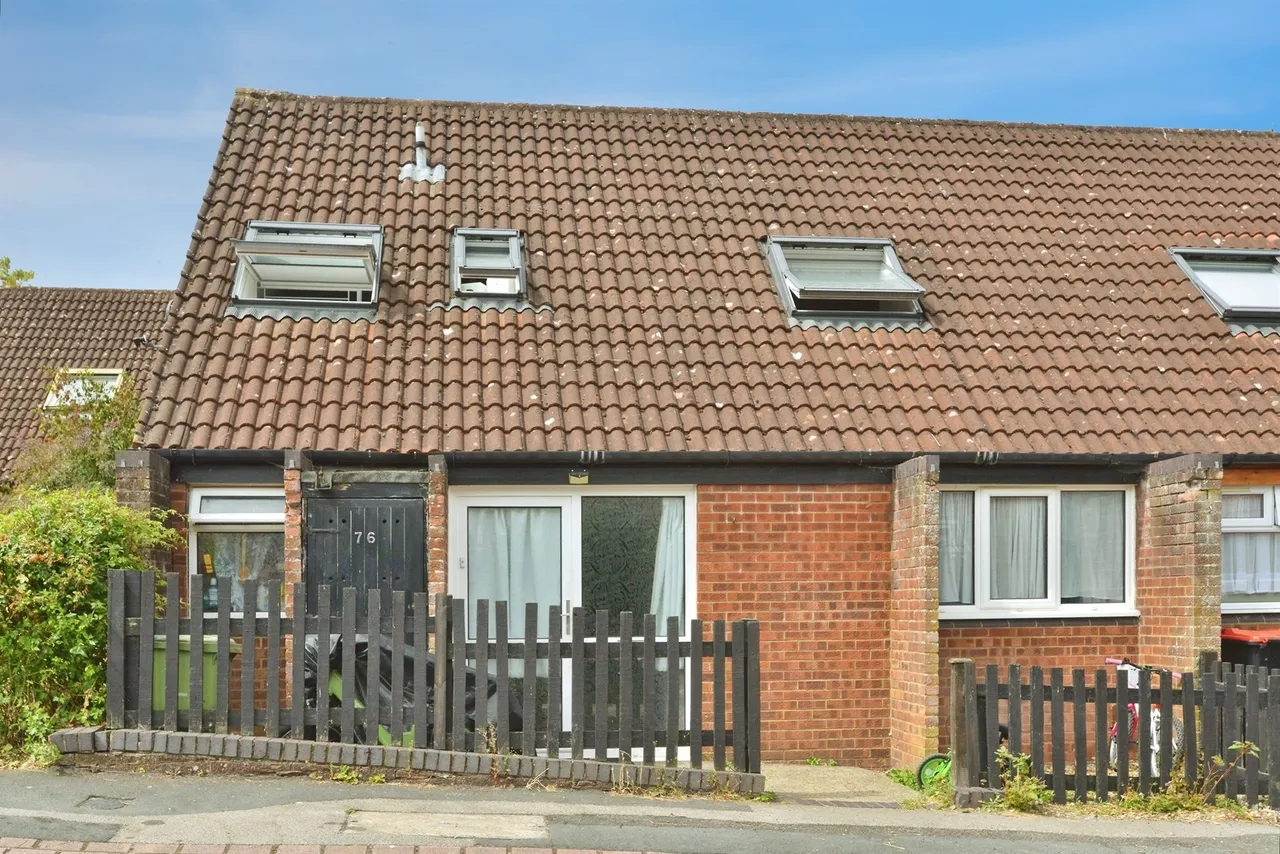 3 bed house for sale — Langcliffe Drive, Heelands, Milton Keynes