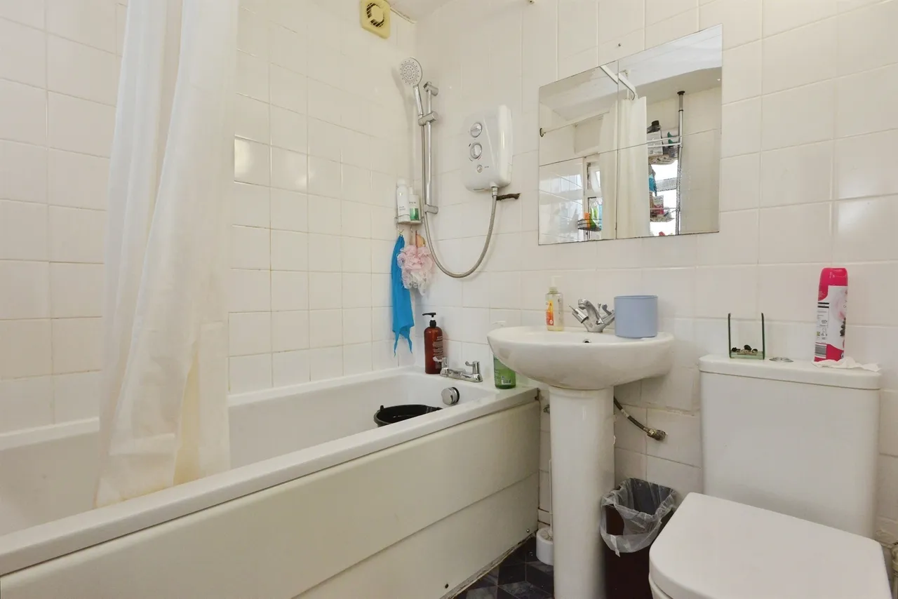Langcliffe Drive, Heelands, Milton Keynes, photo 10