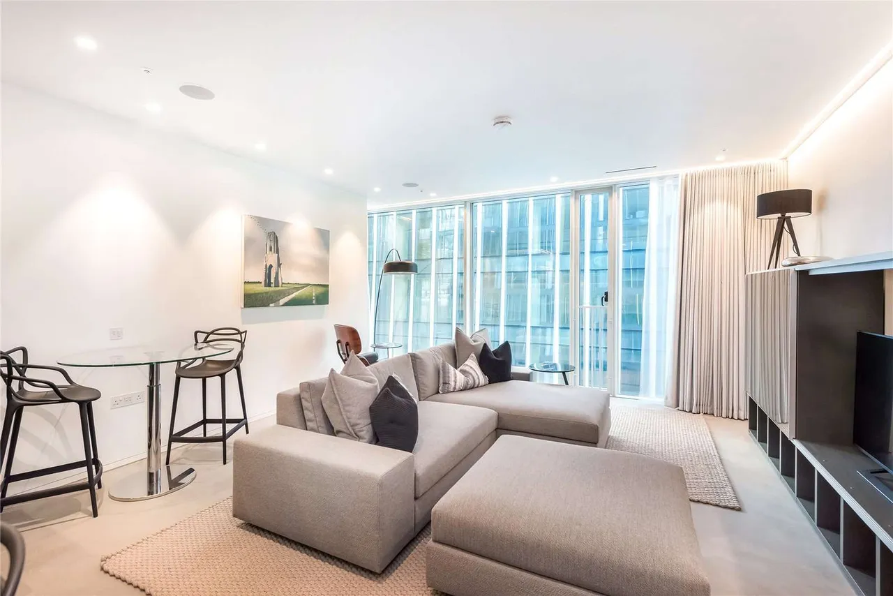 Nova, 83 Buckingham Palace Road, Westminster, London, SW1W 0AJ, photo 2