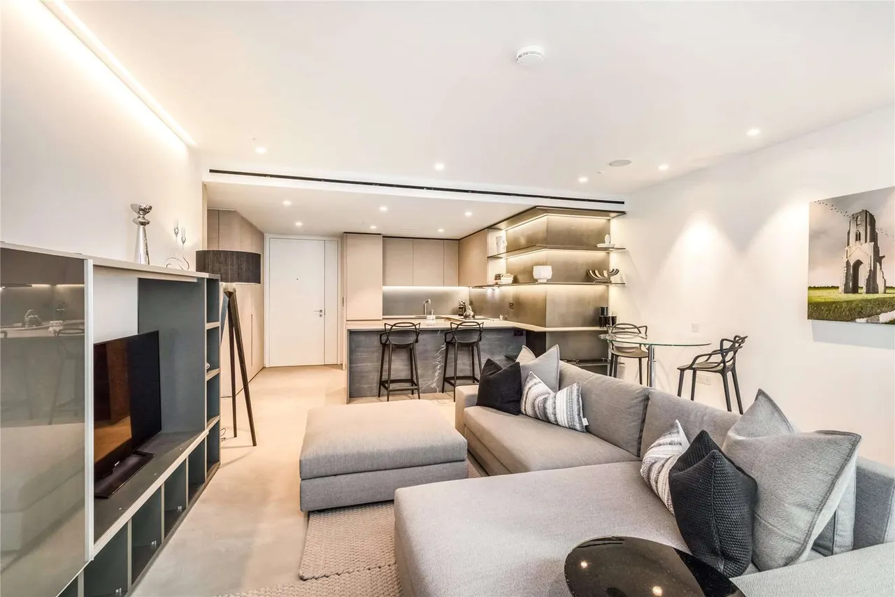 Nova, 83 Buckingham Palace Road, Westminster, London, SW1W 0AJ, photo 4