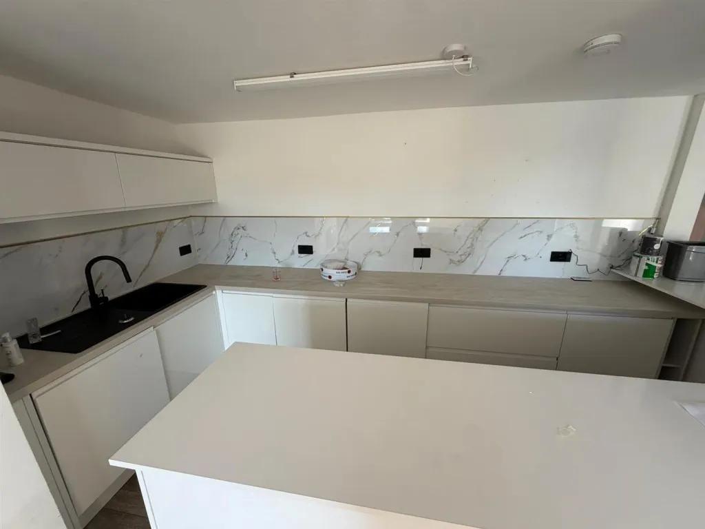 Wakefield Road, Stalybridge, SK15, photo 5
