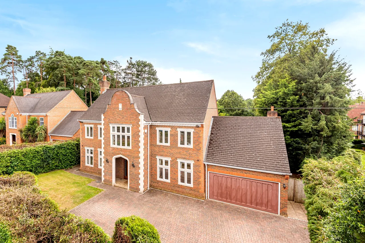 5 bed property for sale — Ascot, Berkshire, SL5 9RX