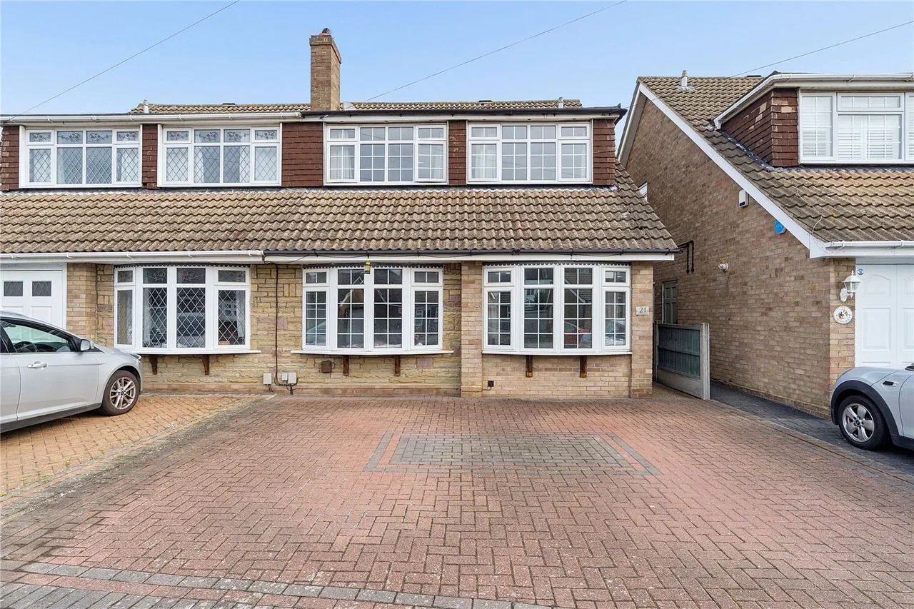 Thorncroft, Hornchurch, RM11, photo 4