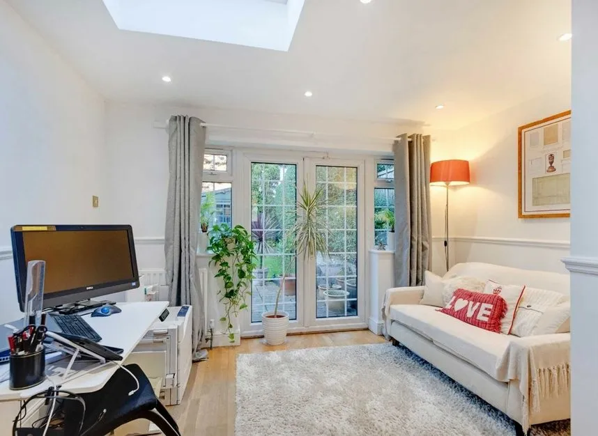 Perivale Lane, Ealing, UB6, photo 5