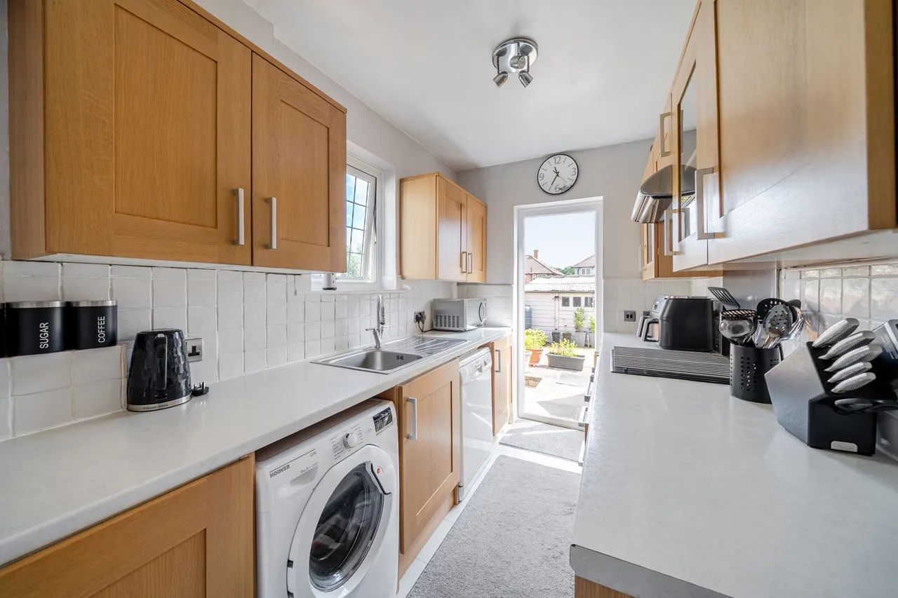 Greenview Avenue, BR3, photo 16