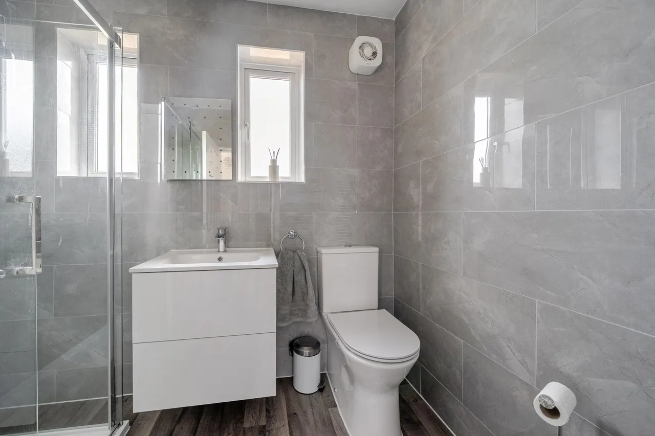 Greenview Avenue, BR3, photo 10