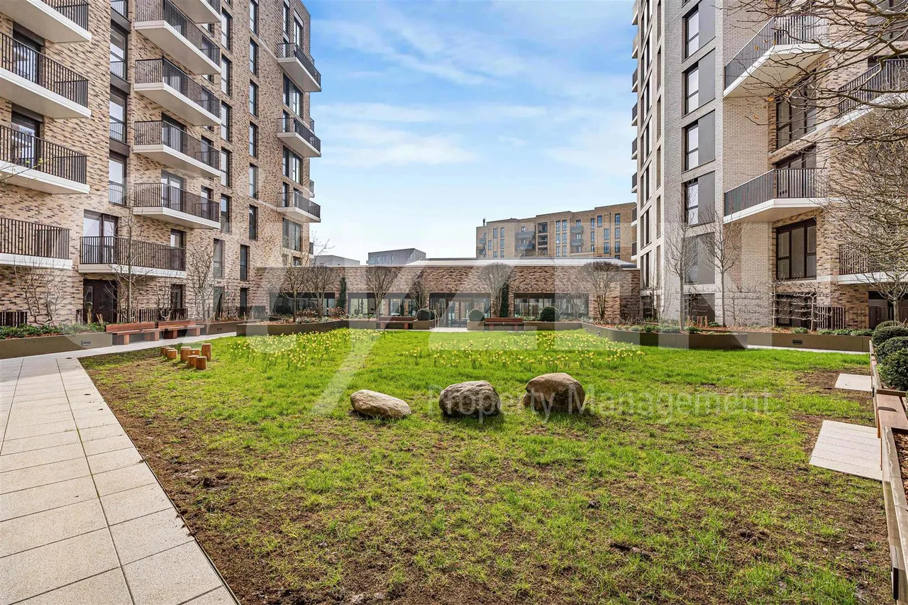 2 Maple Mews, London, E3 4ZB, photo 5