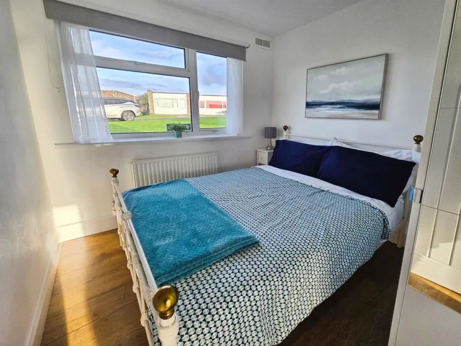 Monks Lane, Freshwater, PO40, photo 4