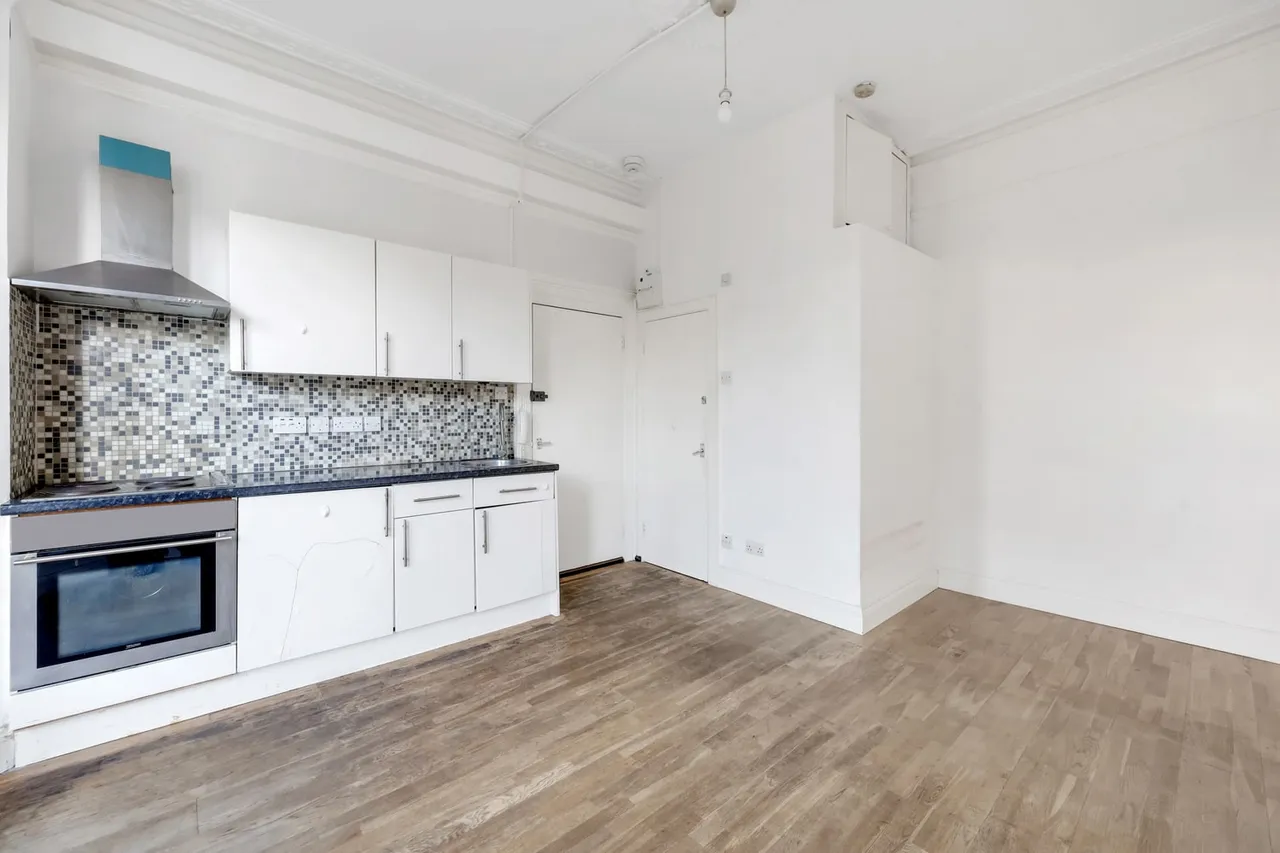 Flat B, 93 Talgarth Road, London, W14 9DJ, photo 4