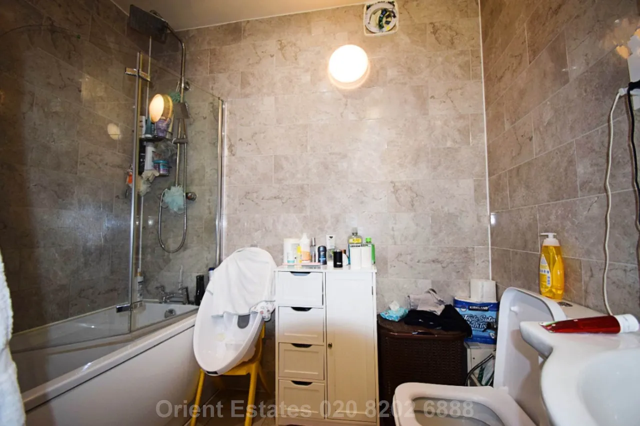 Sentinel House, London, NW4 2EN, photo 4