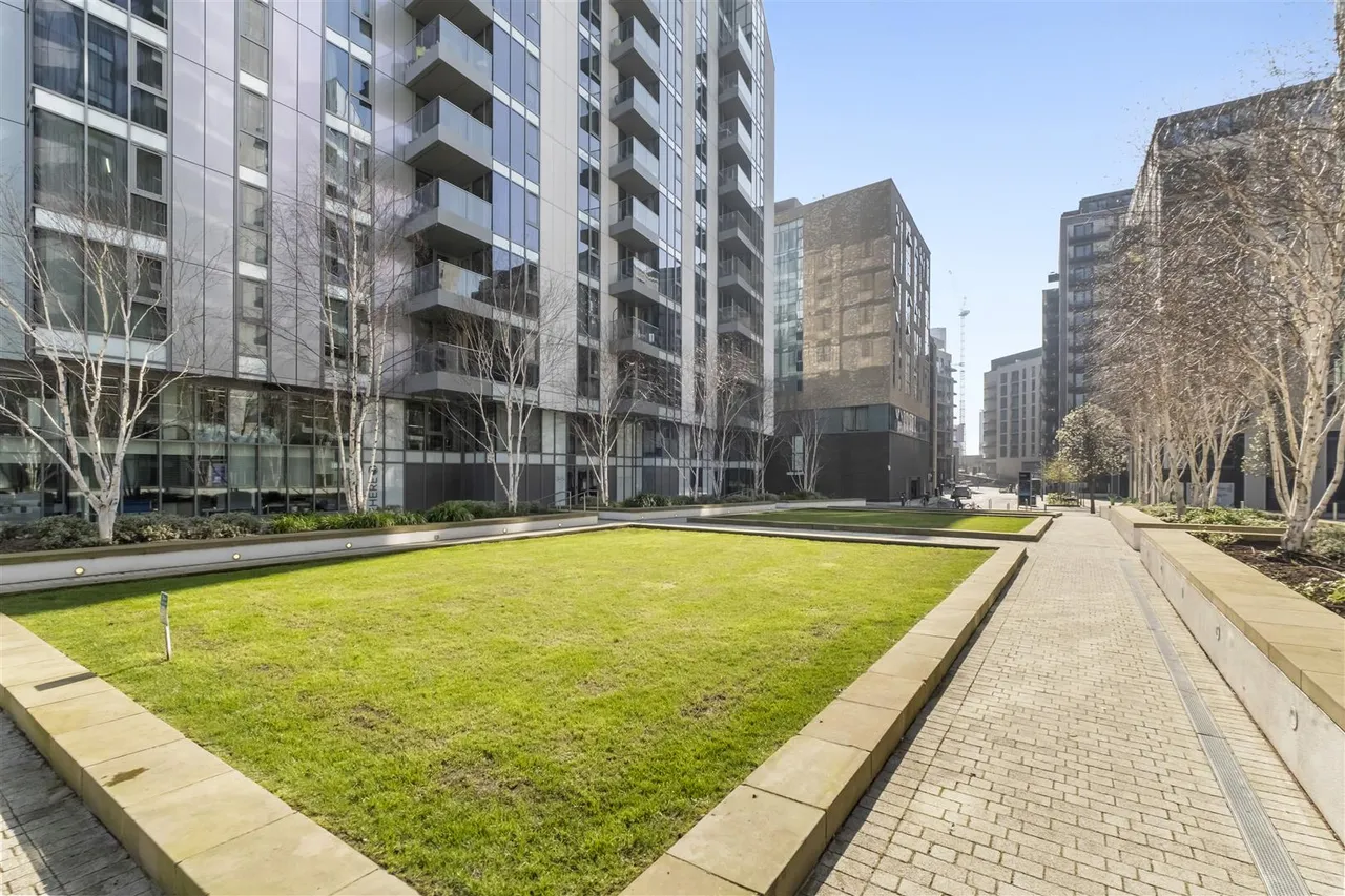 Mandel House, Riverside Quarter, SW18, photo 9