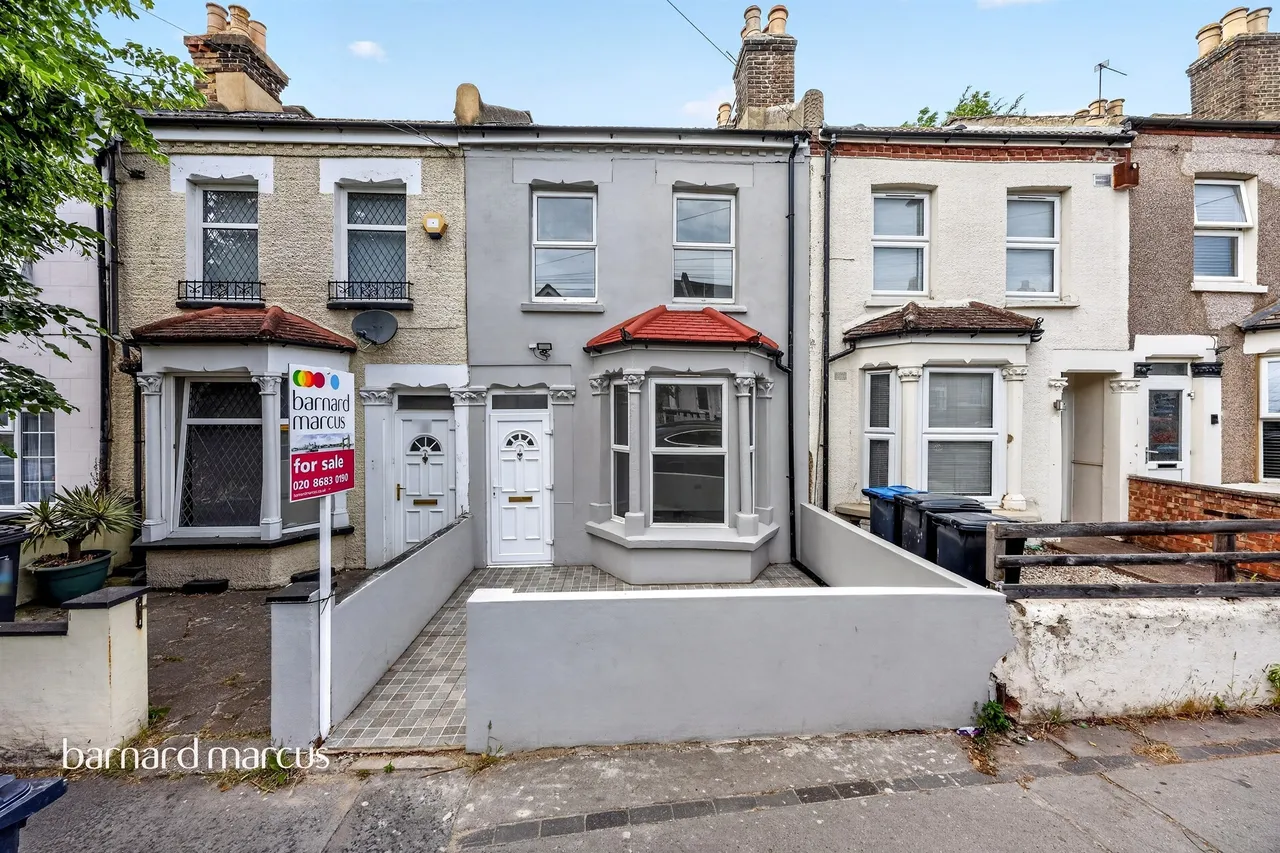 4 bed house for sale, Dennett Road, Croydon, CR0