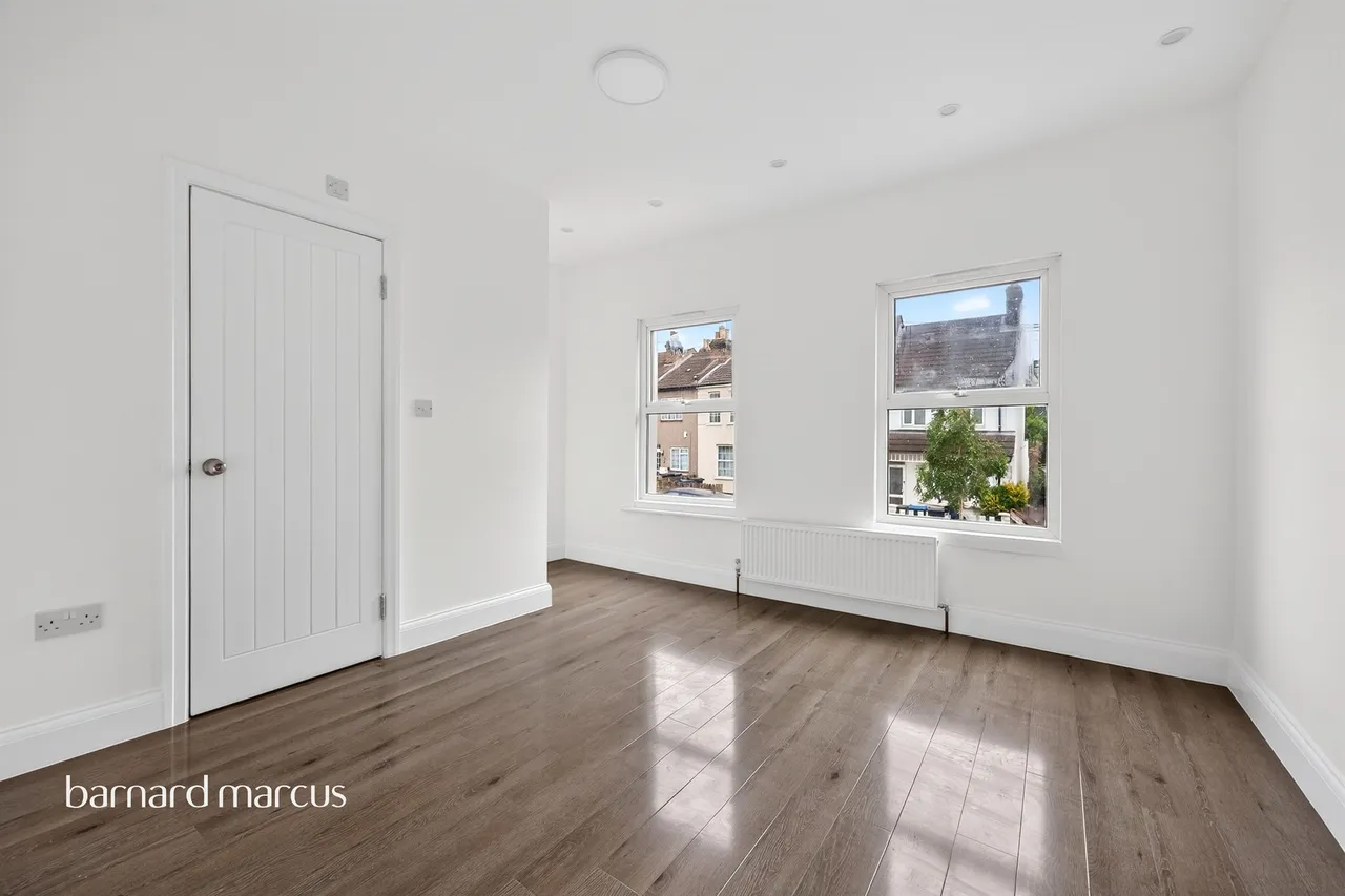 Dennett Road, Croydon, CR0, photo 12