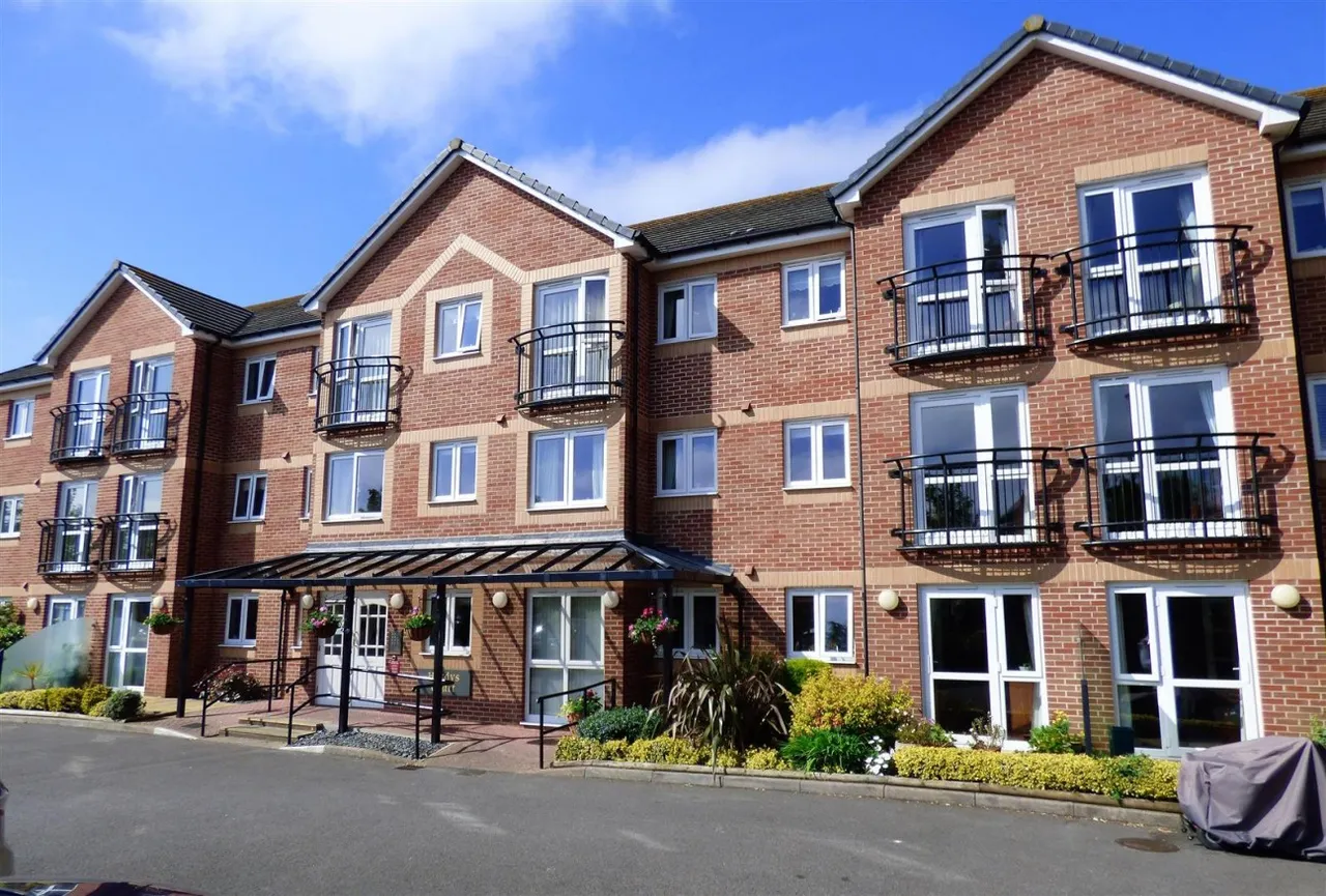 Dorchester Road, Weymouth, DT4, photo 12