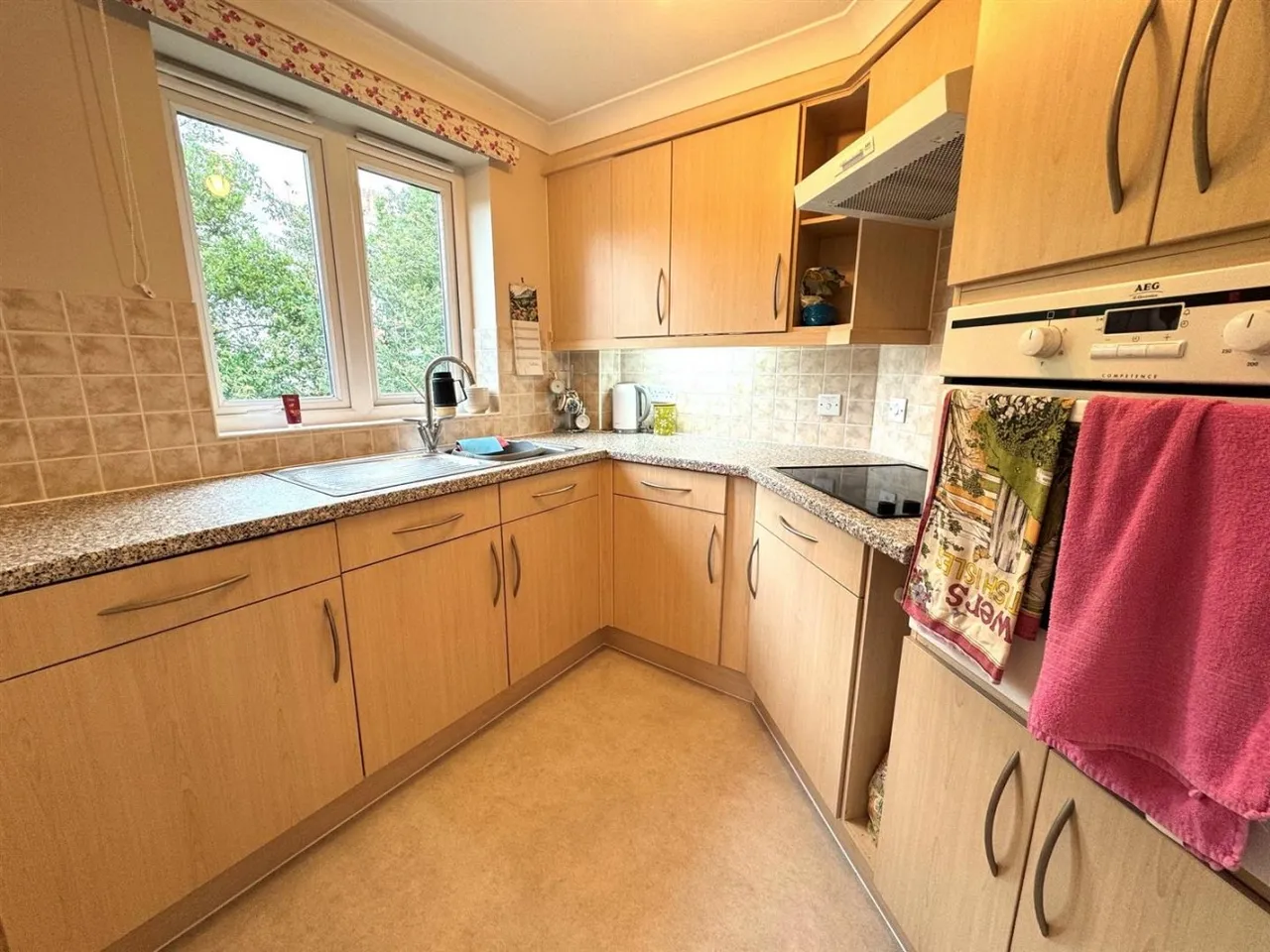 Dorchester Road, Weymouth, DT4, photo 8