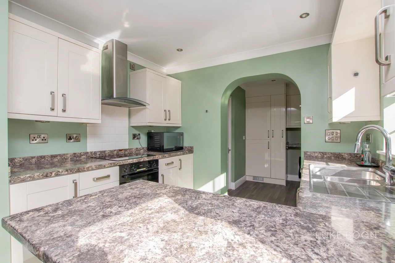 Merafield Drive, Plympton, PL7, photo 18