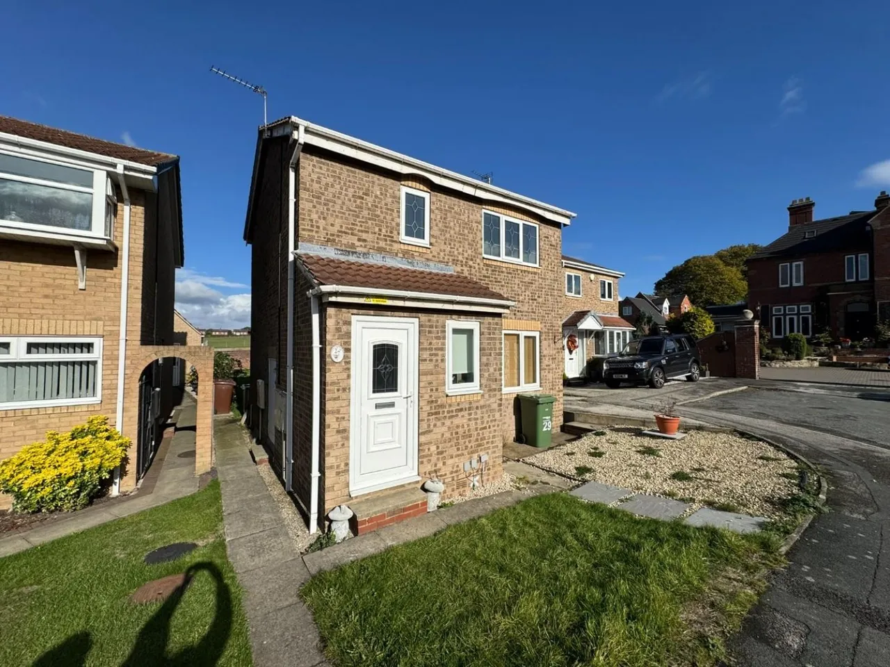Vicarage Gardens, North Featherstone, WF7, photo 2