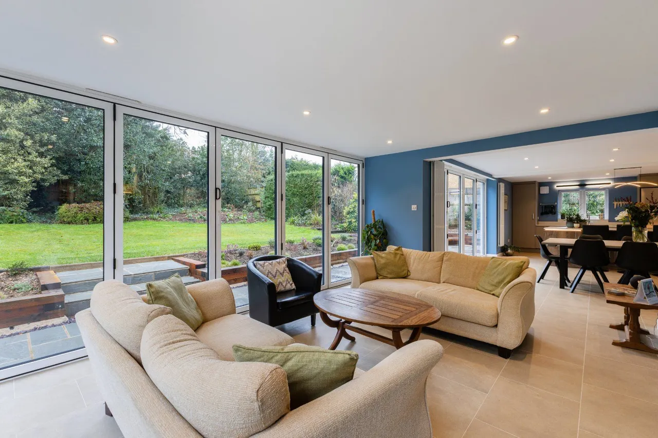 Moreton End Lane, Harpenden, Hertfordshire, AL5 2EX, photo 9