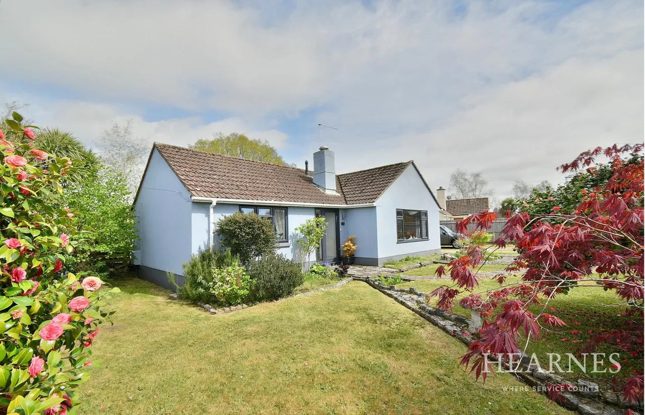 3 bed house for sale, Larks Close, BH22