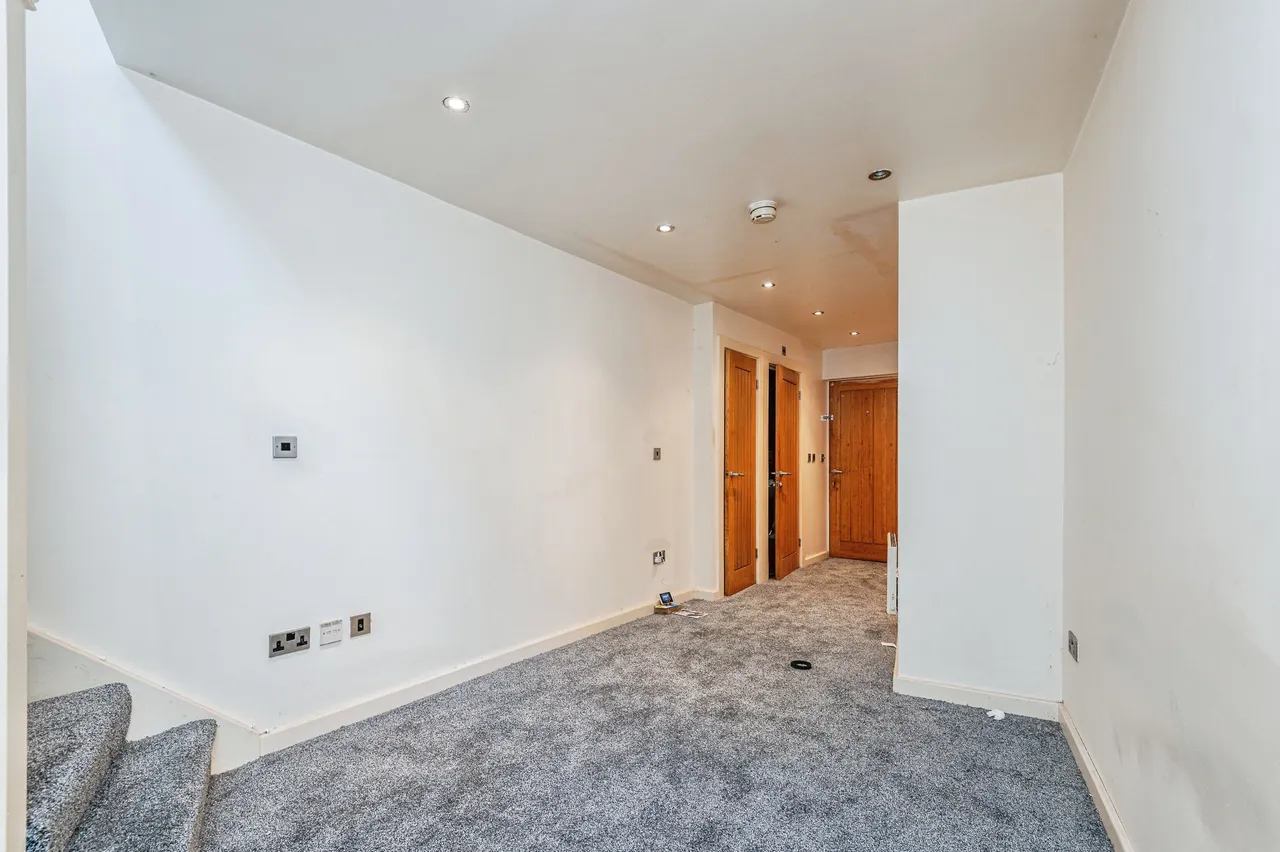 Old Westgate, Dewsbury, WF13, photo 6