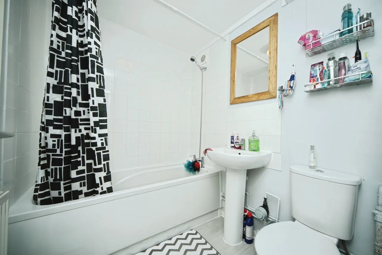 Saltlands Avenue, Bridgwater, TA6, photo 10