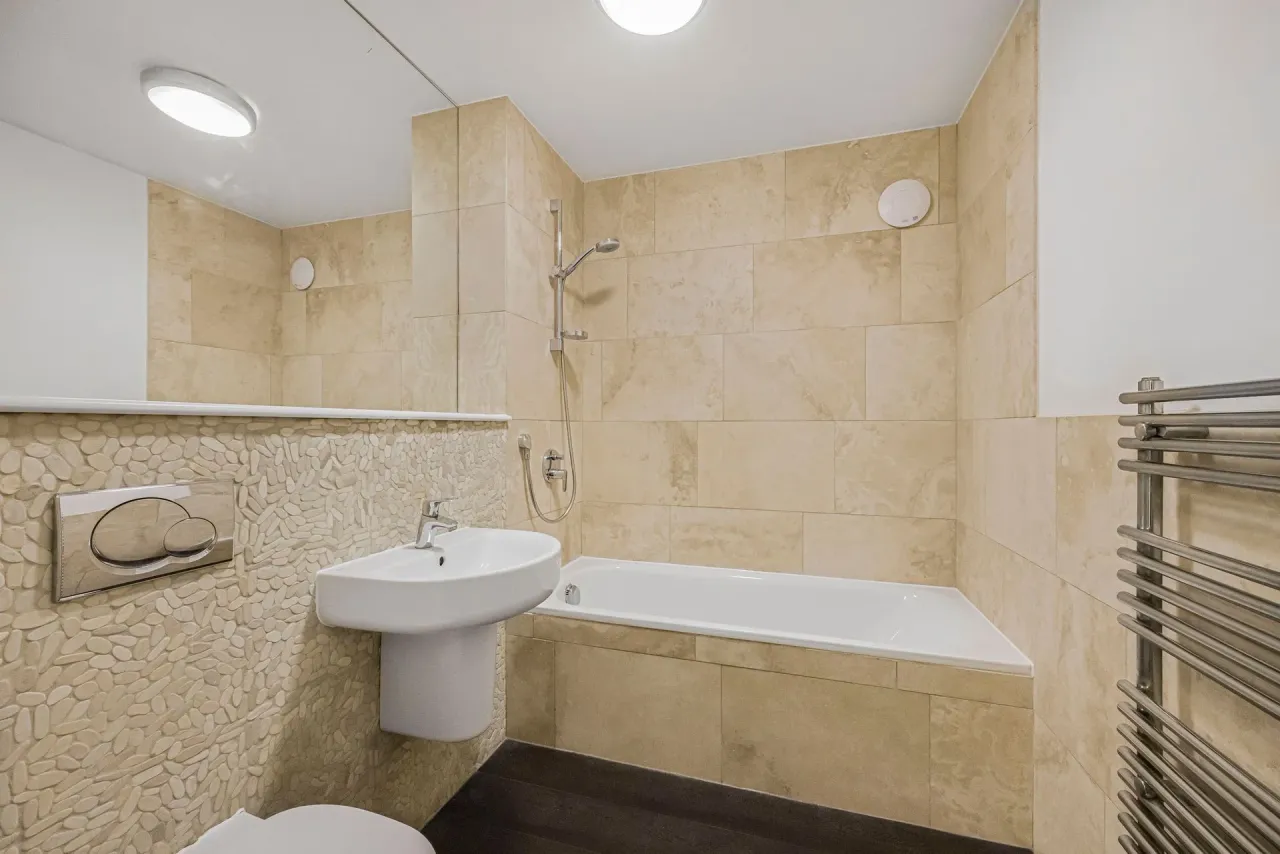 St. Dunstans Mews, London, E1, photo 9