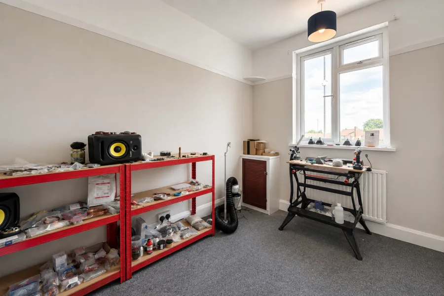 Earls Hall Parade, Southend-On-Sea, SS2, photo 2