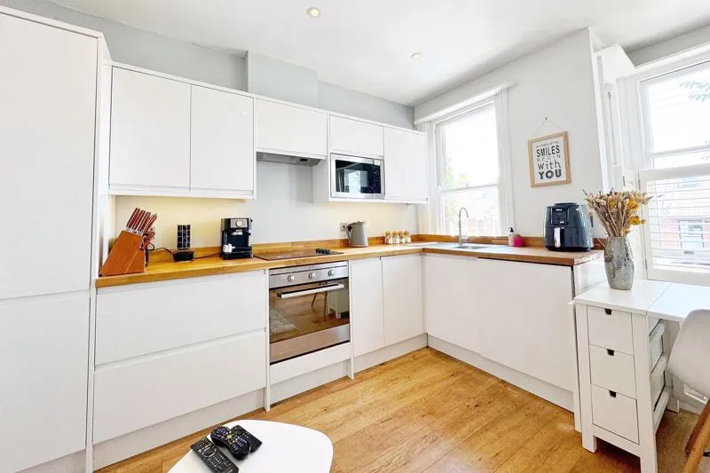 21 Hollingbury Park Avenue, Brighton BN1 7JG, photo 4