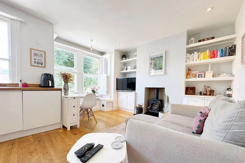 21 Hollingbury Park Avenue, Brighton BN1 7JG, photo 3