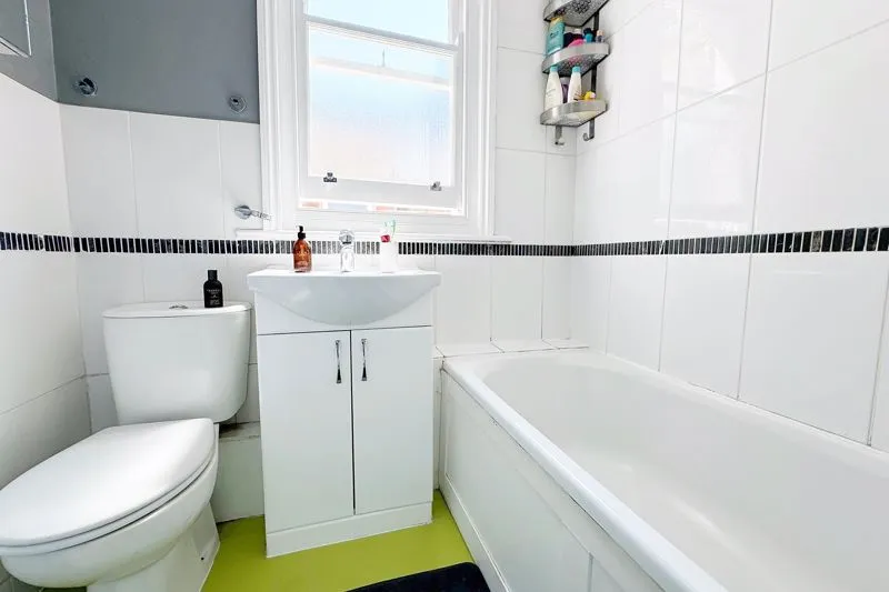 21 Hollingbury Park Avenue, Brighton BN1 7JG, photo 10