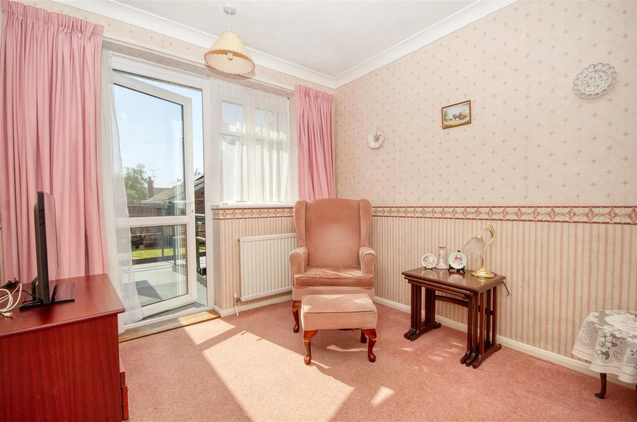 Charmwen Crescent, West End, Hampshire, SO30 3AQ, photo 6