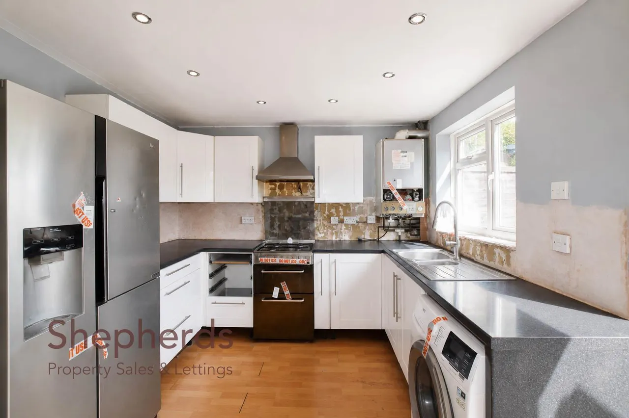 Foxes Drive, Cheshunt, EN7, photo 4