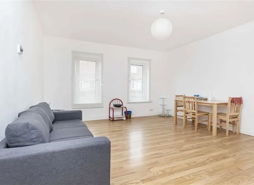 Green Bank, Wapping, E1W, photo 2