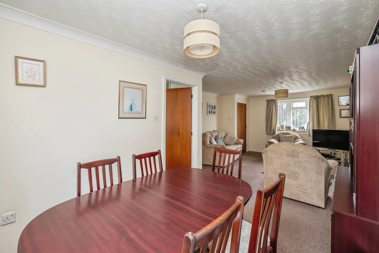 Petre Close, North Walsham, photo 7