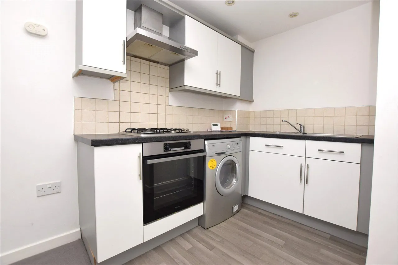 York Road, Leeds, LS14, photo 5