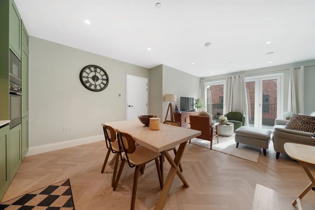 Explorer Way, Millbrook Park, NW7, photo 4