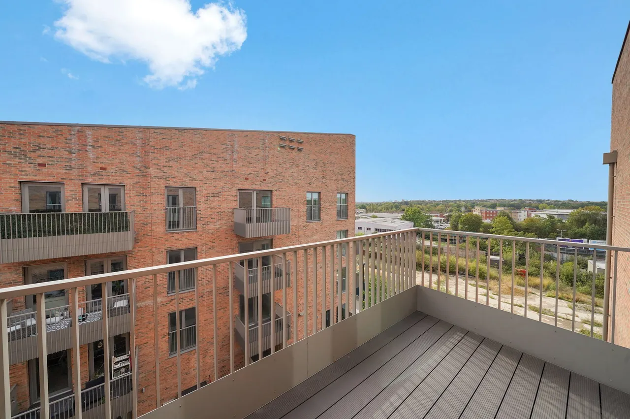 Explorer Way, Millbrook Park, NW7, photo 5