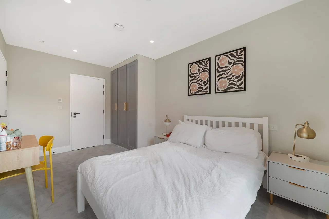 Explorer Way, Millbrook Park, NW7, photo 7