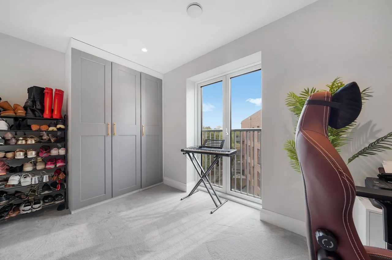 Explorer Way, Millbrook Park, NW7, photo 9