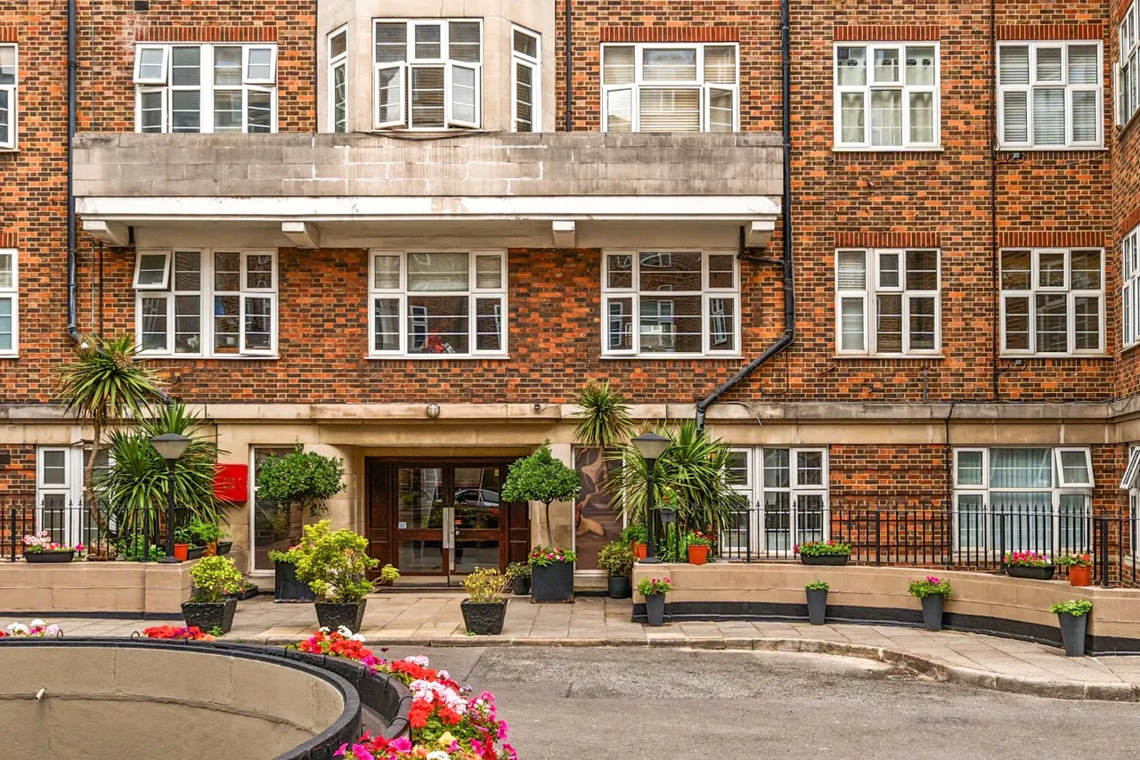 College Crescent, Swiss Cottage, London, NW3, photo 7