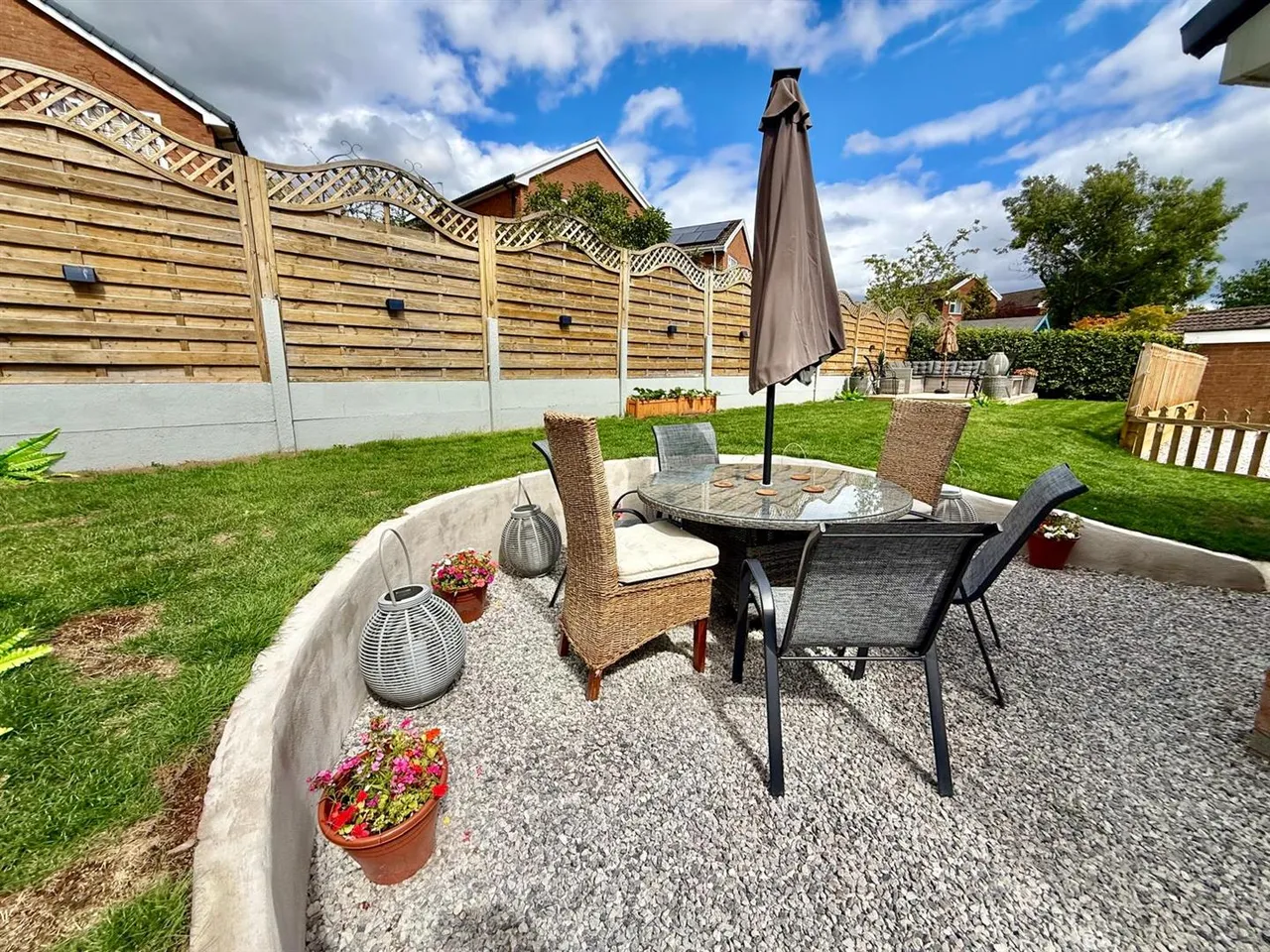 Ashton Avenue, Macclesfield, SK10, photo 17