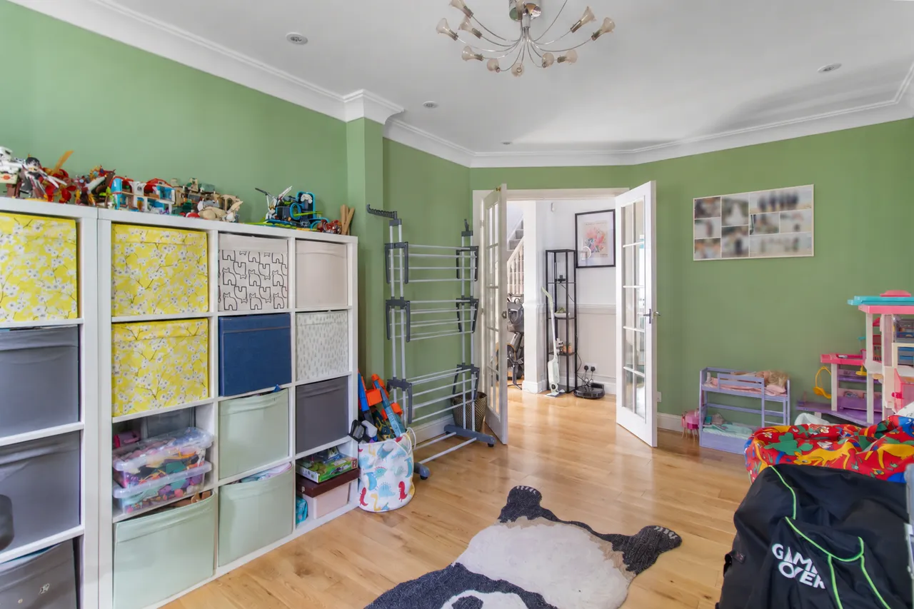 Bryant Road, Taw Hill, SN25, photo 7