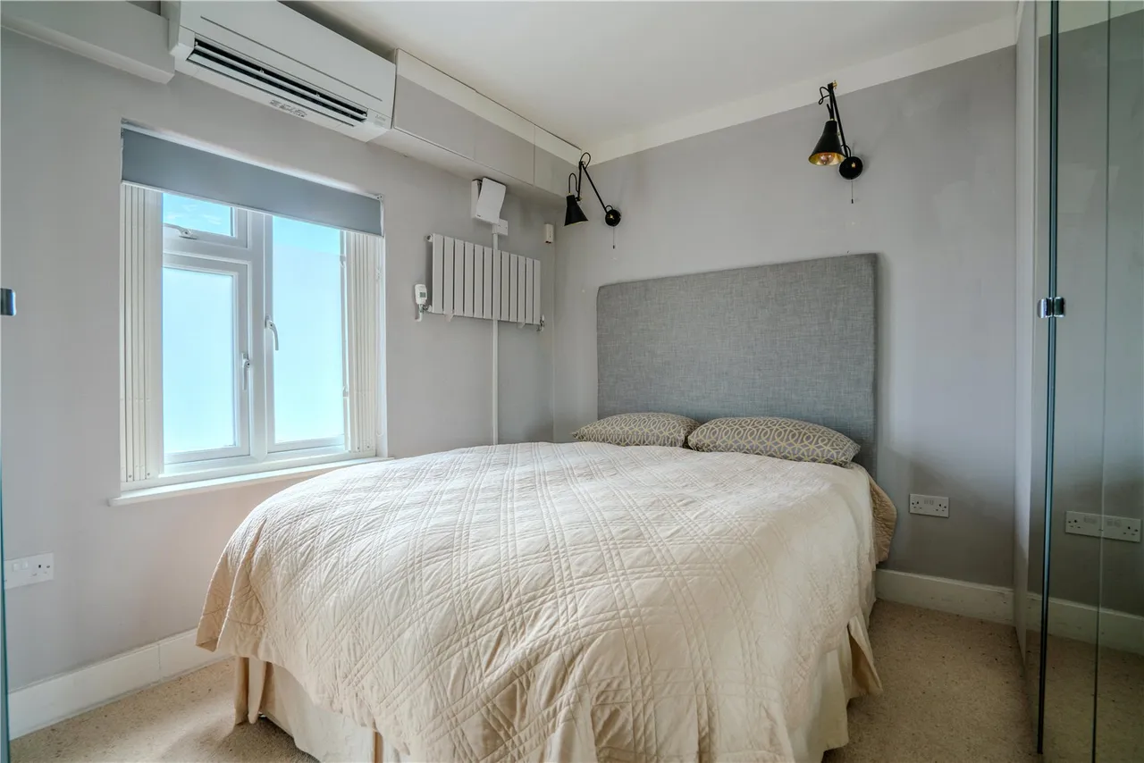 Kings Farm Avenue, Richmond, TW10, photo 8