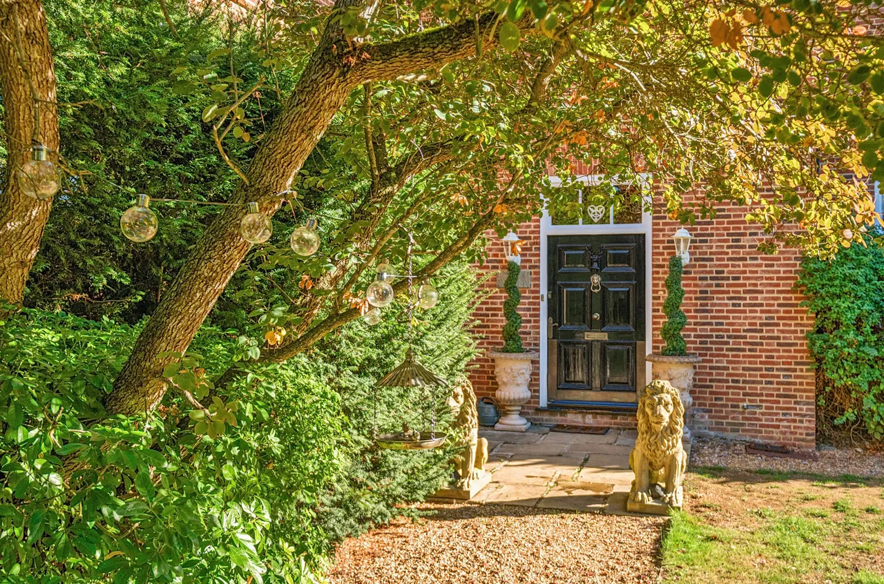 Cobbett Hill Road, Normandy, GU3, photo 18