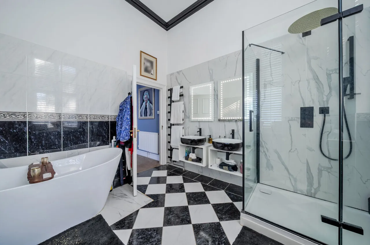 Cobbett Hill Road, Normandy, GU3, photo 8